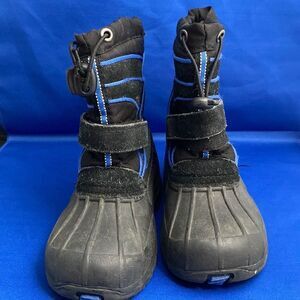 Totes Boy's Bradley Snow Boots with Dual Closure Black/Blue